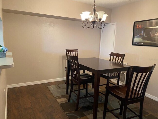 Building Photo - 427 Kensington Lake Cir