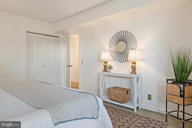 Building Photo - 100 Severn Ave