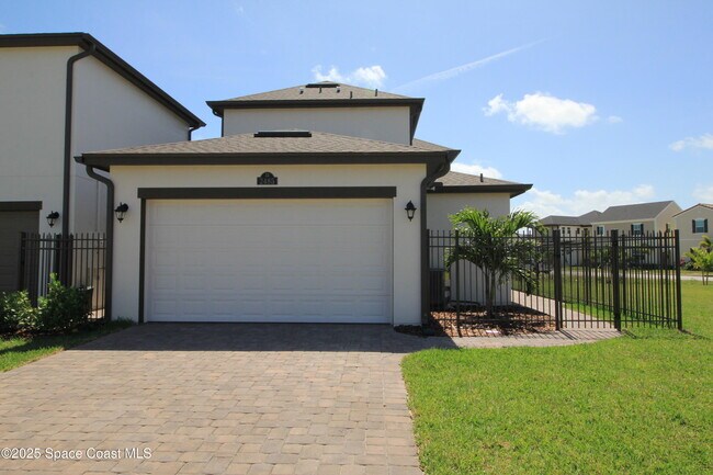 Building Photo - 2485 Musette Aly