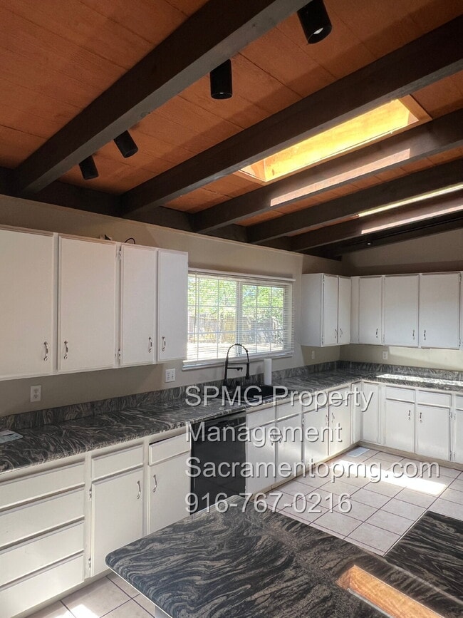 Building Photo - Rocklin Rental Gem – 3 Bed, 2 Bath, Large ...