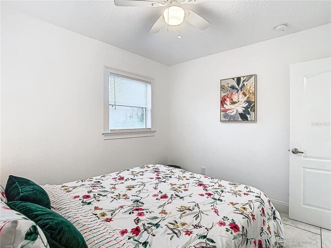 Building Photo - 3025 Long St