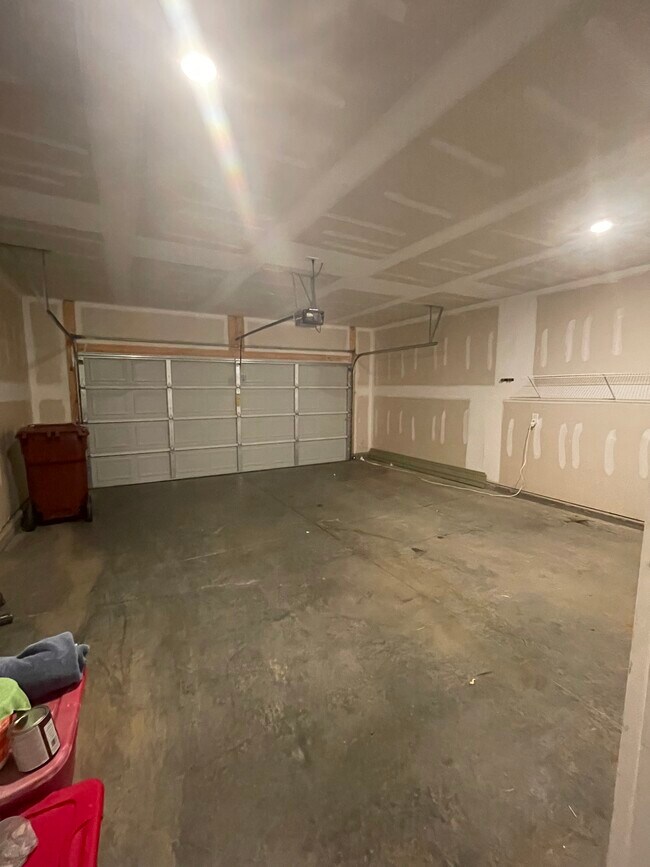 Building Photo - 206 Wanderlust Ct
