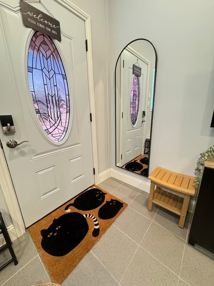 Building Photo - 2020 Del Mar Ave