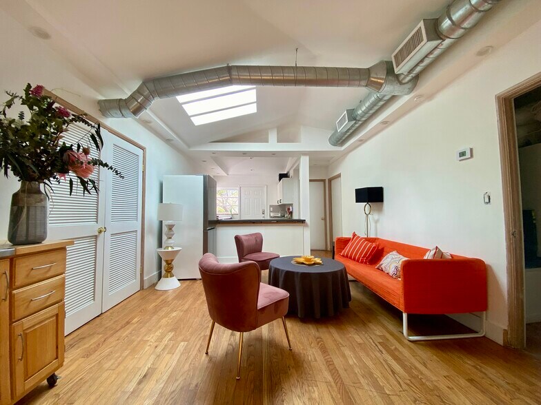 Building Photo - 500 NE 62nd St