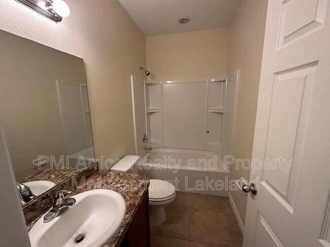 Building Photo - 1003 Krenson Woods Rd