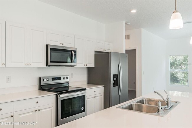 Building Photo - 1590 Jacobin St NW
