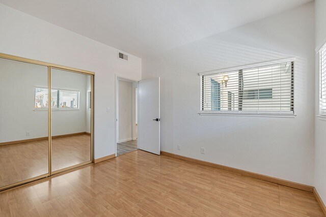 Building Photo - 4685 Albany Cir