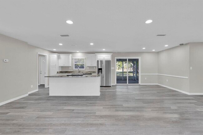 Building Photo - 855 S Holmes Blvd