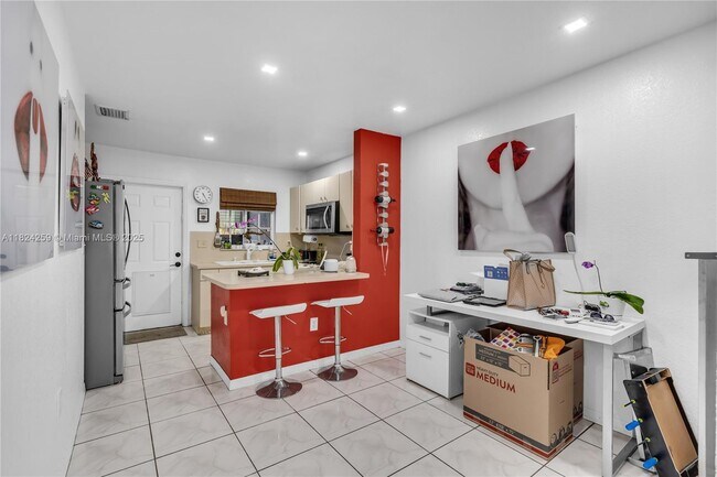 Building Photo - 2860 W 80th St