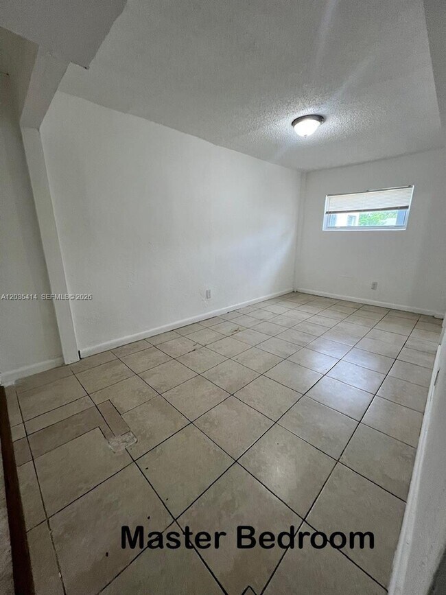 Building Photo - 1754 NW 45th St