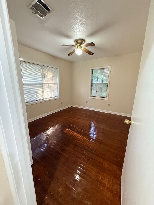 Building Photo - Charming Family Home in Blanchard, La!