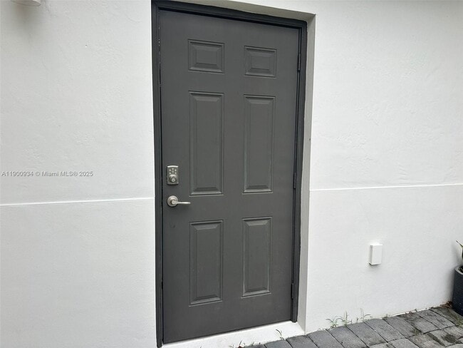Primary Photo - 22433 SW 102nd Ave