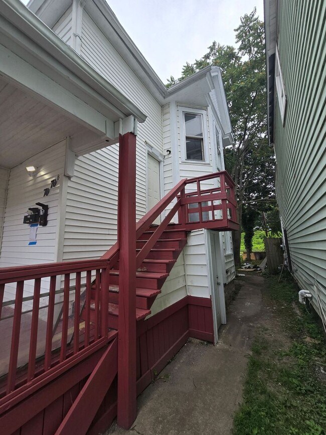 Building Photo - 52 1/2-70-72 N Yale Ave
