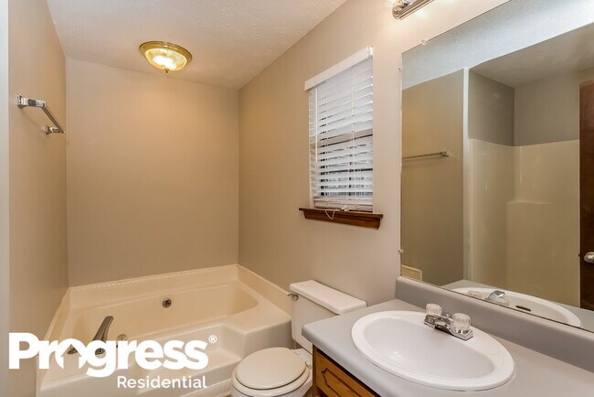 Building Photo - 295 Summertown Dr