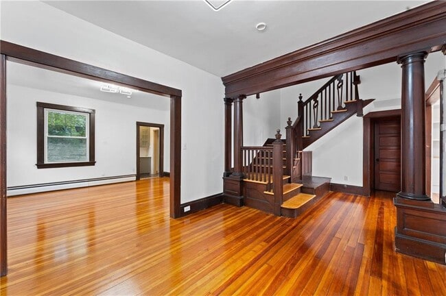 Primary Photo - 335 Blackstone St