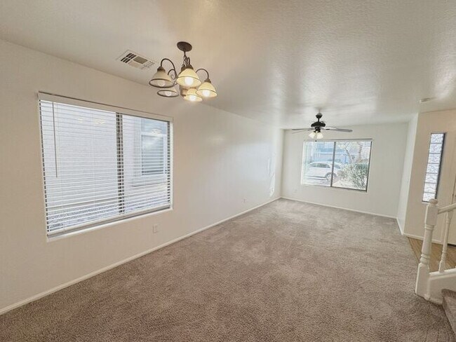 Building Photo - 4 BED, 2.5 BATH HOME IN CIRCLE CROSS RANCH SAN TAN VALLEY, AZ