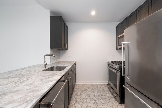 Interior Photo - 21 West End Ave