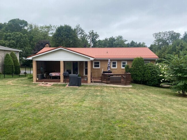 Building Photo - Single Family Home in Richland Area