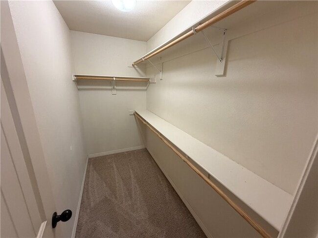 Building Photo - 537 N Keats Dr