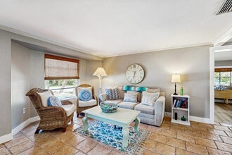 Building Photo - 5615 Guava St