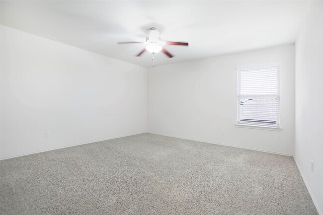 Building Photo - 166 Meadow Grove Dr