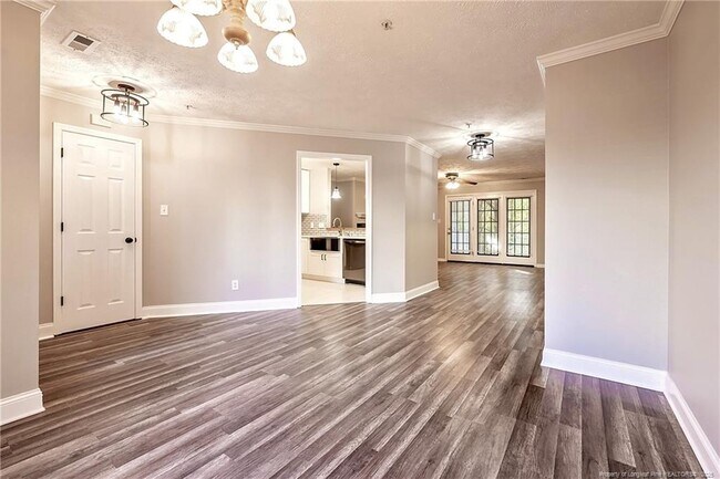 Building Photo - 350 Bubble Creek Ct