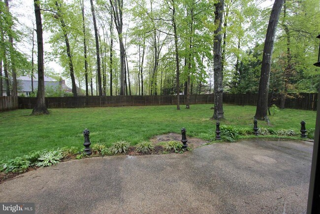Building Photo - 10208 Sorrel Ave