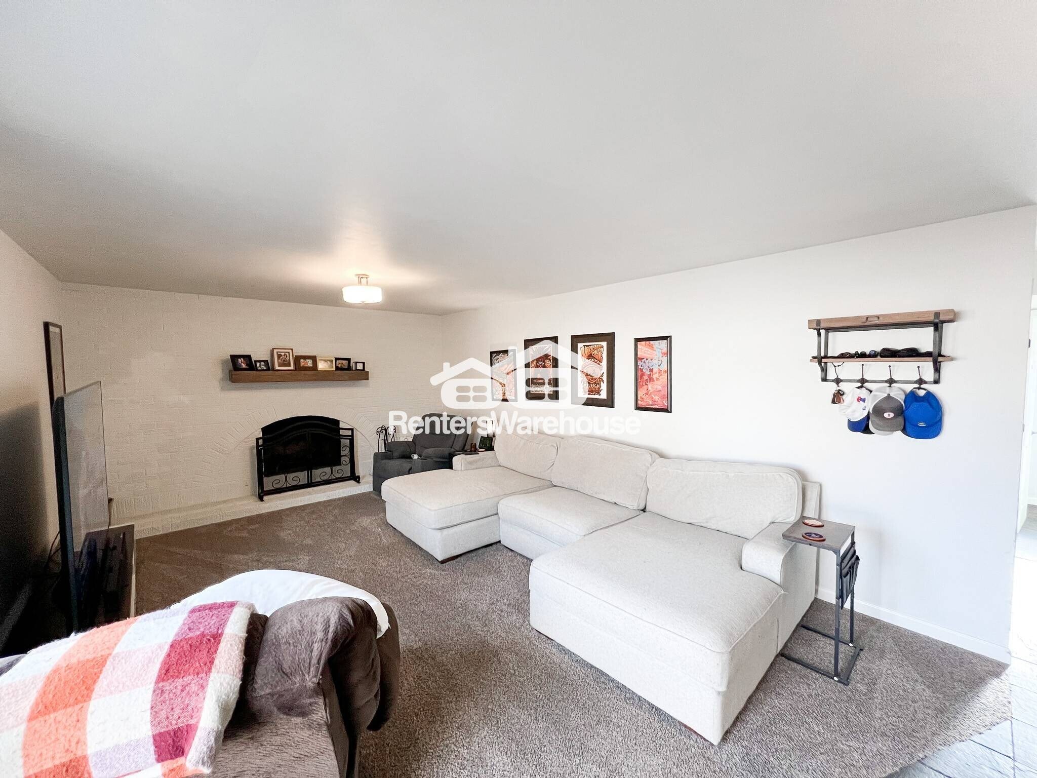 Building Photo - 13535 W Warren Cir