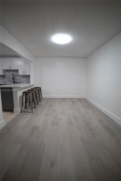 Building Photo - 6801 SW 147th Ave