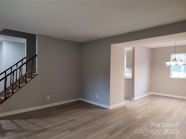 Building Photo - 7200 Oswego Ct