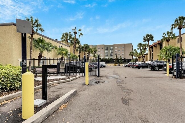 Building Photo - 5304 W Kennedy Blvd
