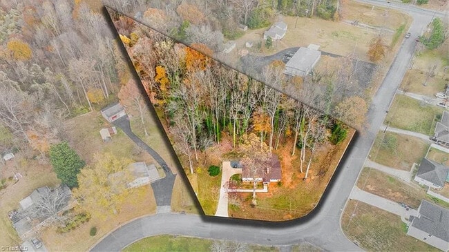 Building Photo - Earn Wealth While Leasing - Like a Homeowner - Lease to Own