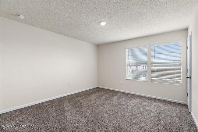 Building Photo - 187 Logrono Ct