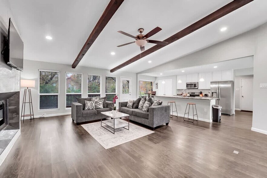 Building Photo - 3801 Kazak St