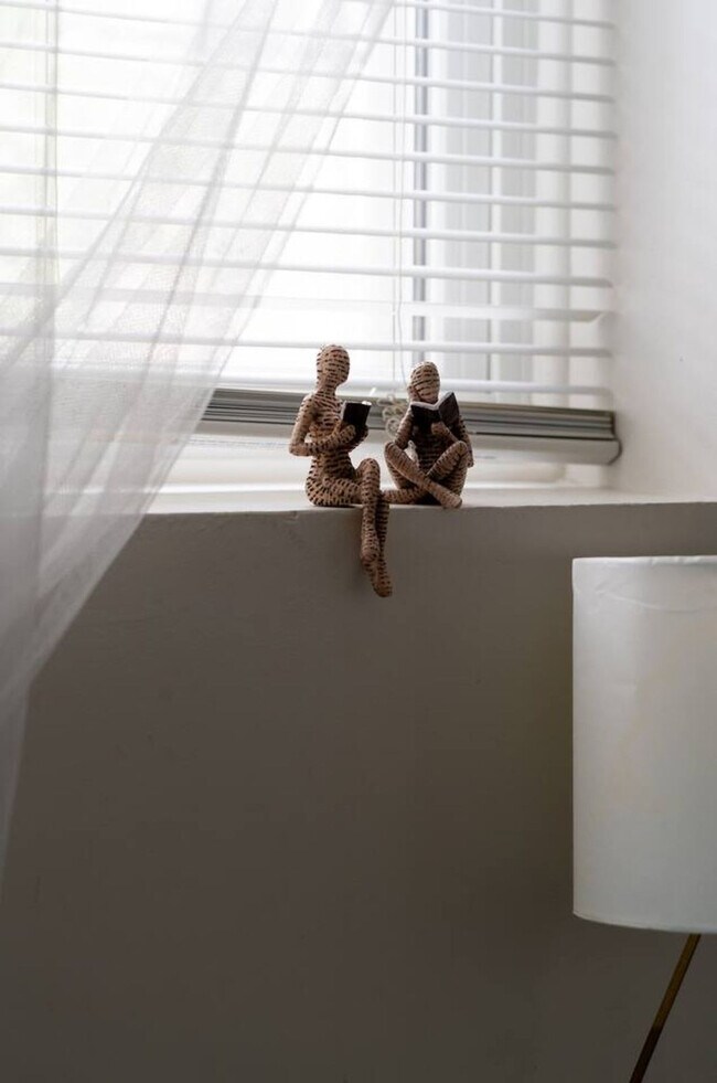 Building Photo - 2721 W Congress Pkwy