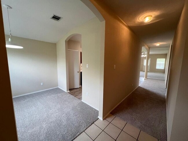 Building Photo - 209 Katy B Ln