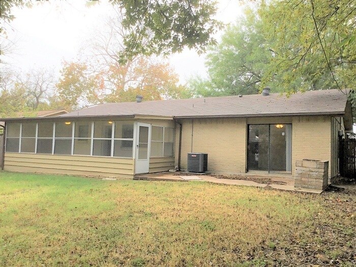 Building Photo - 117 Cooper St