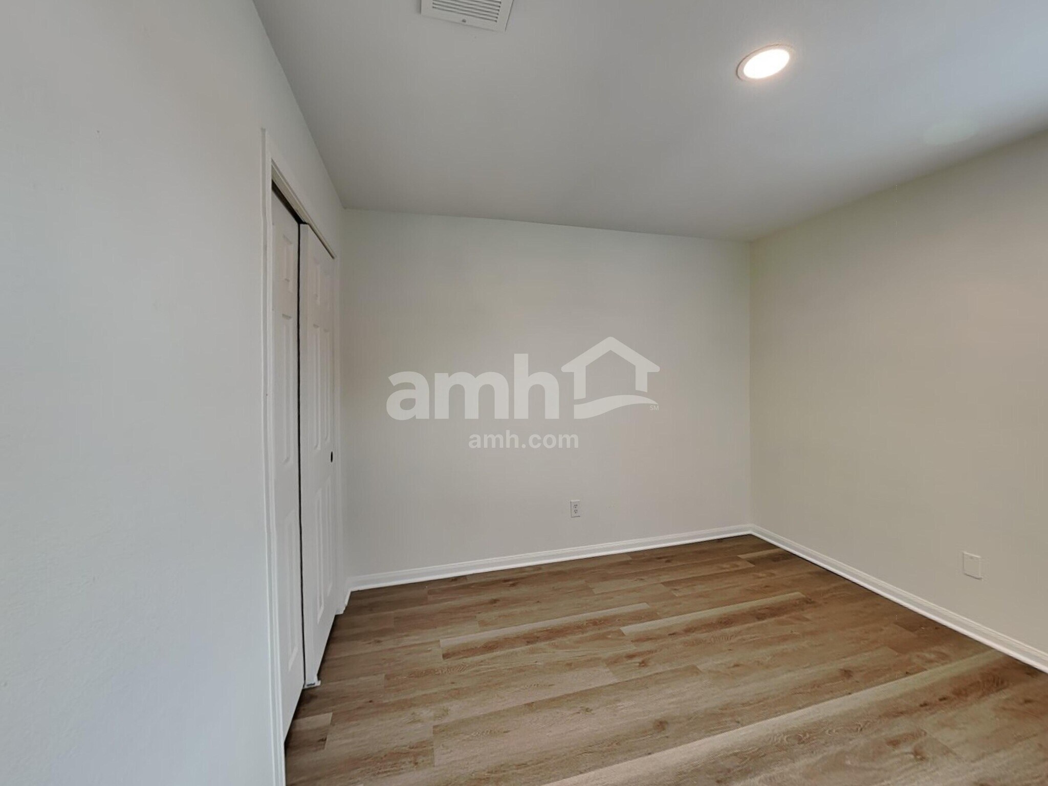 Building Photo - 1701 Amberwood Loop