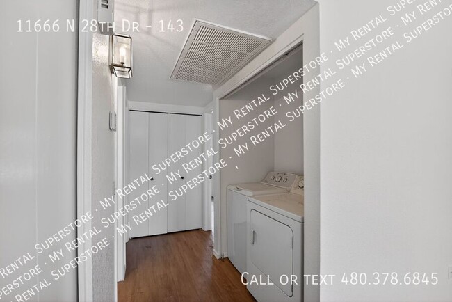 Building Photo - 11666 N 28th Dr