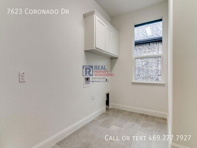 Building Photo - 7623 Coronado Dr