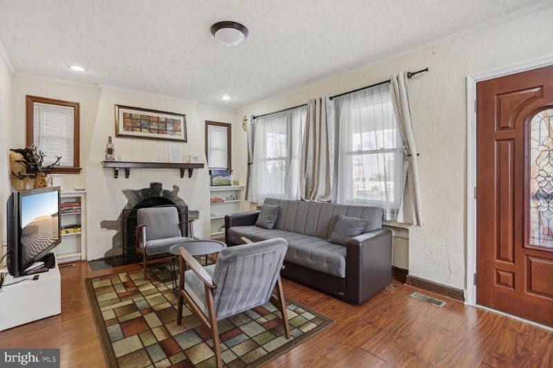 Building Photo - 844 Sligo Ave