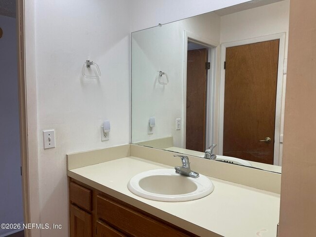 Building Photo - 2002 First St