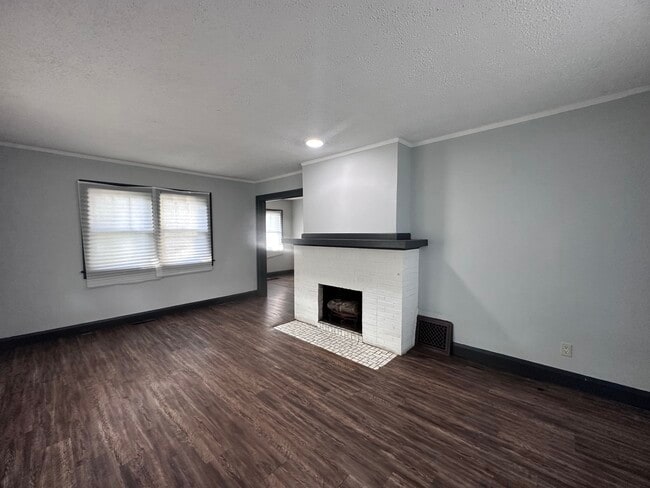 Building Photo - 28 Delaware-