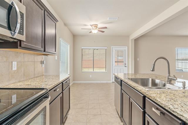 Building Photo - 8301 Windsor Forest Dr