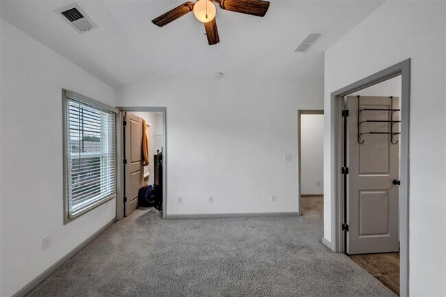 Building Photo - 3643 Princeton Ave