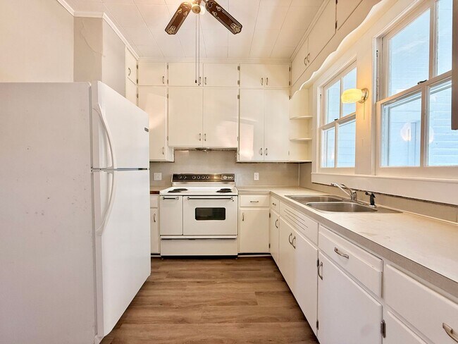 Building Photo - 240 Myrick Estates Rd