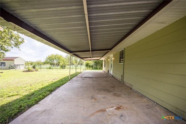 Building Photo - 803 Happy Haven Rd