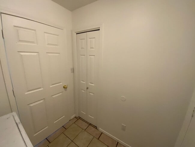 Building Photo - 3 Bedroom Single Story Home Available Near Irving Blvd NW & Eagle Ranch Rd!