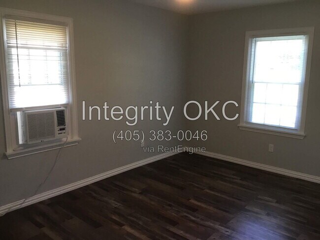Building Photo - 305 Babb Dr