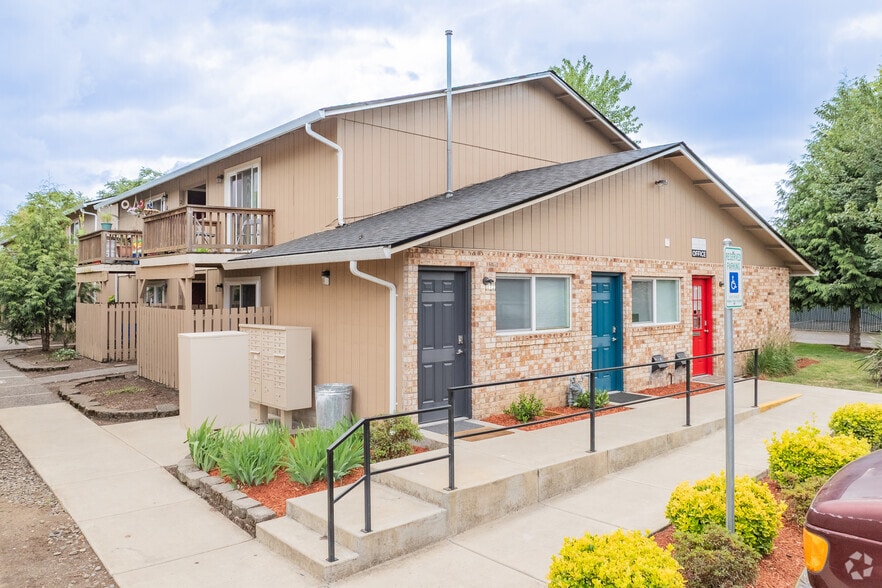 Primary Photo - Images Garden View Apartments